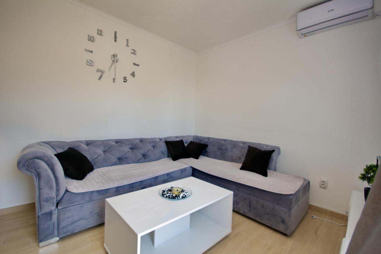 Apartment Martin Kotor Bagian luar foto