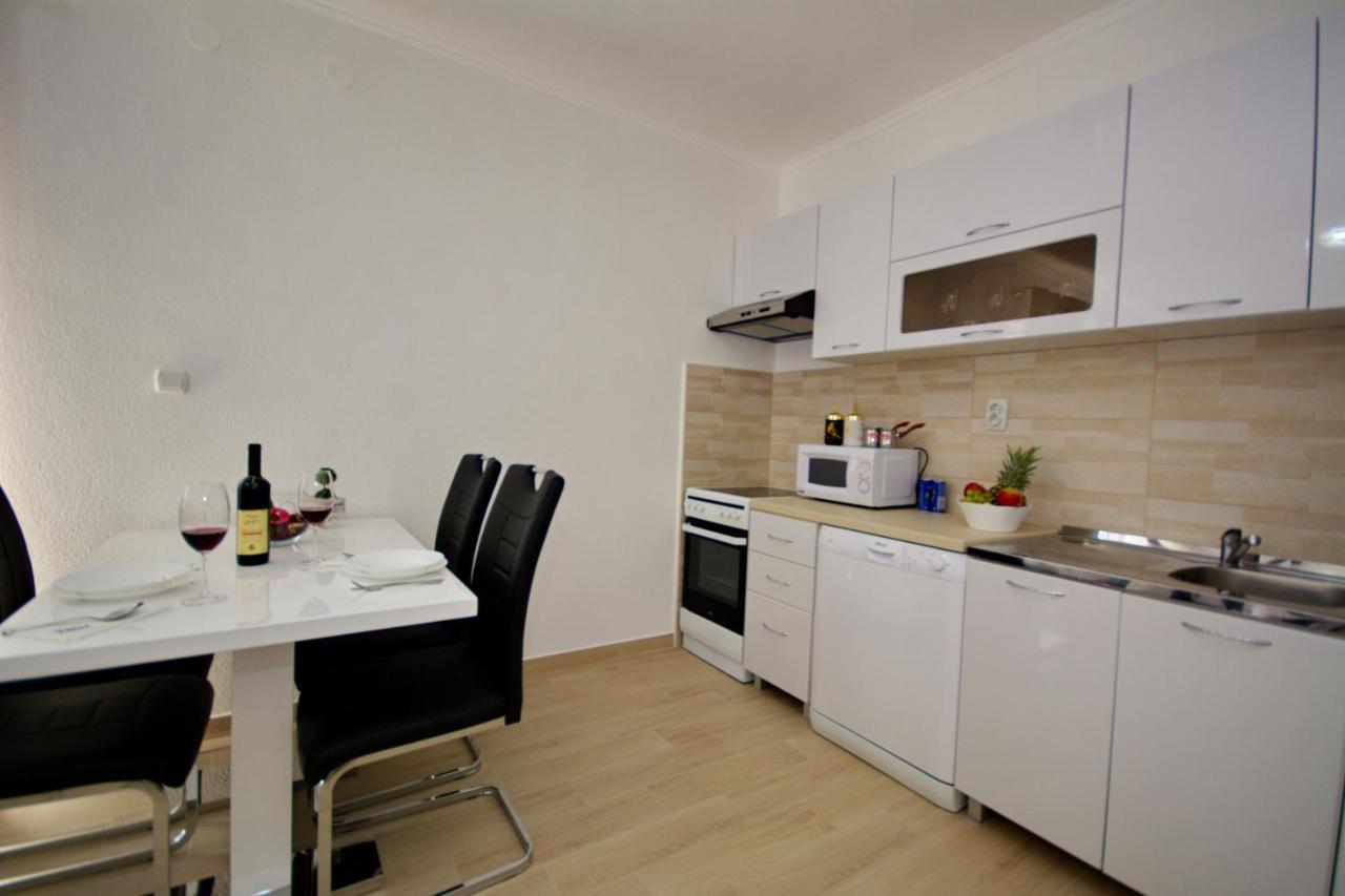 Apartment Martin Kotor Bagian luar foto